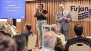 Ciro Gomes causa polêmica com comentário sobre favela a plateia de empresários