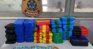 Jovem é preso com 54 tabletes de drogas e mais de R$ 3 mil no Amazonas