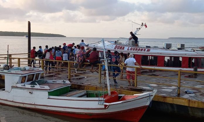 Responsável por embarcação que naufragou em Belém nega superlotação