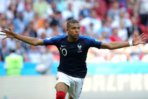Mbappé se recusa a tirar foto com seleção da França