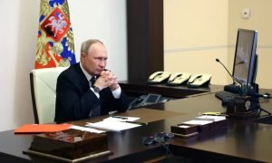 Putin declara alerta máximo na Rússia e lei marcial em áreas anexadas da Ucrânia