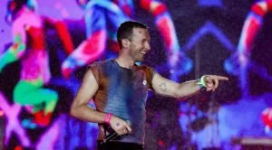 O Coldplay anunciou, nesta segunda-feira (10), as novas datas da turnê no Brasil. Os shows que aconteceriam em outubro foram adiados por causa de uma infecção pulmonar séria do vocalista Chris Martin