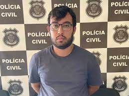 Professor é preso por oferecer dinheiro a aluno em troca de favores sexuais em Goiás