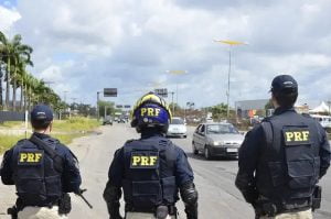 Moraes determina suspensão imediata de operações da PRF e intima diretor