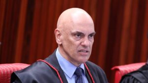 Moraes rejeita ação do PL e multa partido em R$ 22 milhões
