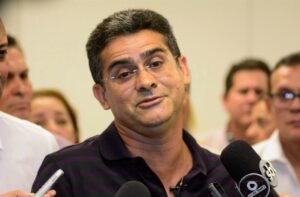 David Almeida elogia Caio André, mas não crava apoio para eleição na CMM