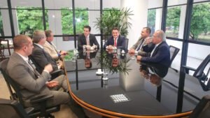 Transição de governo se inicia: Ministros de Bolsonaro se reúnem com TCU