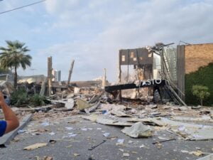 Forte explosão destrói restaurante e imóveis em Teresina (PI)