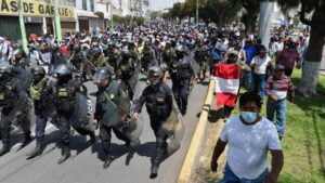 Peru decreta estado de emergência no país após protestos