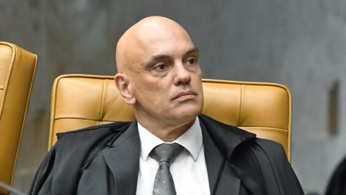 Moraes restringe porte de arma durante posse de Lula