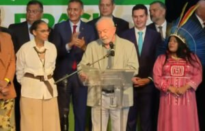 Lula anuncia últimos ministros do novo governo; veja nomes