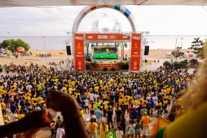 Brahma Fest’ encerra transmissão dos jogos do Brasil na Ponta Negra nesta sexta-feira