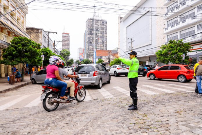 Missa altera trânsito na área central de Manaus nesta quinta-feira