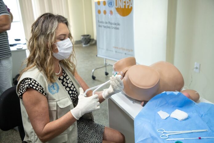 No AM, mulheres da zona rural vão receber implatação de DIU