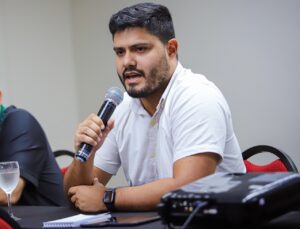 Manaus FC anuncia acordo com o Tombense pelo meia Gabriel Lima