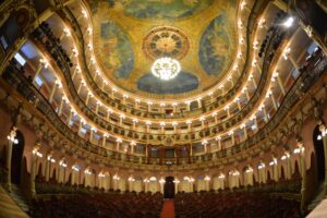 Teatro Amazonas completa 126 anos neste sábado; conheça história