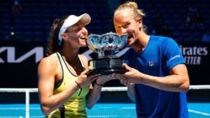 Dupla mista brasileira leva troféu do Australian Open de tênis