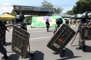 Relatório diz que Exército ajudou manifestantes em Manaus