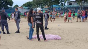 Tiroteio em campo de futebol em Manaus deixa 3 mortos
