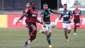 Palmeiras e Flamengo se enfrentam pela Supercopa do Brasil neste sábado (28)