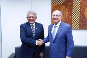 Pauderney Avelino se encontra com Alckmin para tratar sobre incentivos à ZFM
