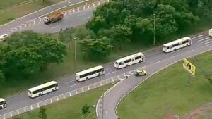 1.200 pessoas são levadas à PF após desocupação de acampamento em Brasília