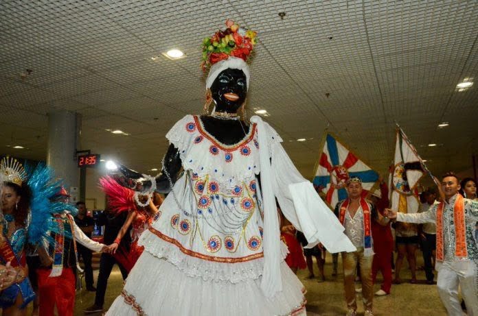 Kamélia chega a Manaus e abre oficialmente o Carnaval 2023 neste sábado