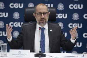 CGU avalia derrubar 234 sigilos do governo Bolsonaro