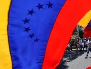 Comércio com Venezuela deve focar produtos industriais, diz embaixador