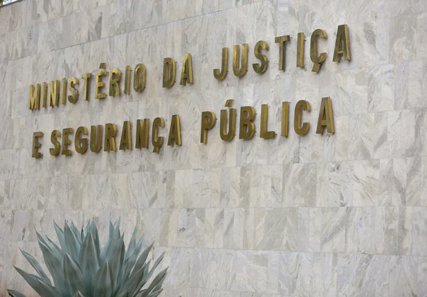 O Ministério da Justiça e Segurança Pública (MJSP) publicou hoje (17) portaria que cria o Observatório Nacional da Violência contra Jornalistas e Comunicadores Sociais.