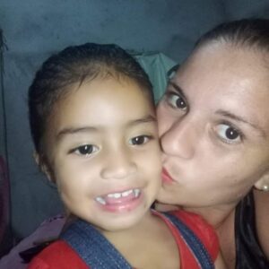 Eloisa e Jucileia,mãe e filha mortas em deslizamento de terra no Jorge Teixeira
