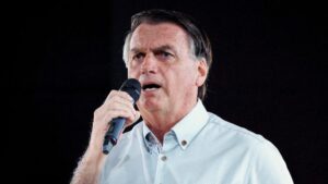 Bolsonaro admite que pode ficar inelegível e diz quando pode voltar ao Brasil