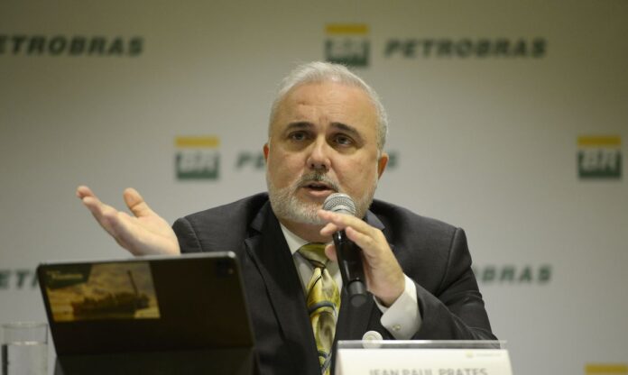 Presidente da Petrobras afirma que mudará política de preços sobre combustíveis