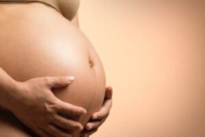 Nos EUA, mulher morre após passar 9 anos com feto calcificado no abdome