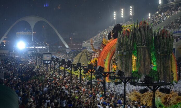 Senado reconhece escolas de samba como manifestação cultural