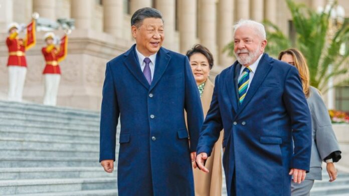 Lula e presidente chinês assinam 15 acordos de cooperação econômica