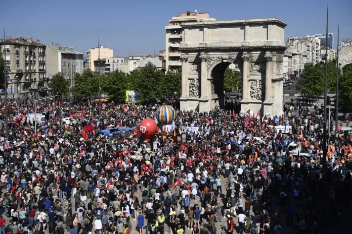 Manifestações pelo mundo no Dia do Trabalhador