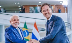 Premiê holandês diz que Brasil pode ajudar a acabar com guerra