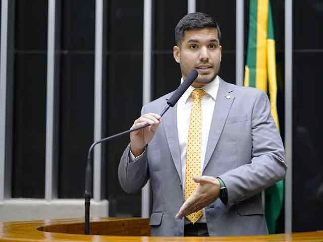 PF conclui que deputado que requereu CPI do 08/01 incitou atos antidemocráticos