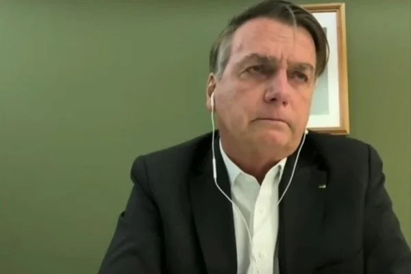 VÍDEO: Bolsonaro chora e diz que operação da PF hoje foi 
