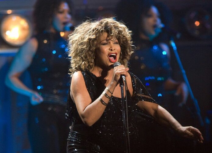 Morre a cantora Tina Turner, ícone do rock