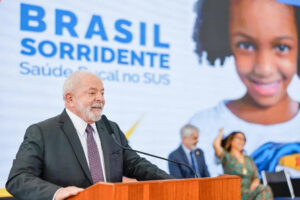 Lula sanciona programa Brasil Sorridente, de saúde bucal, integrado ao SUS
