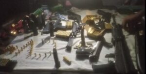 VÍDEO: Ostentando armas, criminosos ameaçam novo ataque no interior do AM