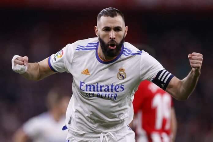 Benzema se despede do Real Madrid: Clube oficializa saída do jogador