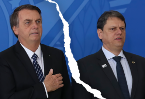 VÍDEO: Tarcísio é interrompido por Bolsonaro e vaiado em reunião do PL sobre reforma