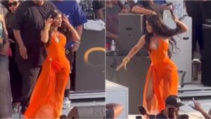 VÍDEO: Cantora Cardi B joga microfone em fã que arremessou drink no palco
