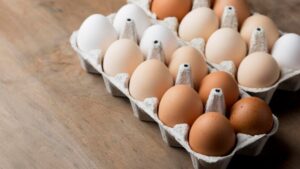 Preço do ovo de galinha subiu 20% em um ano no Brasil, diz IBGE