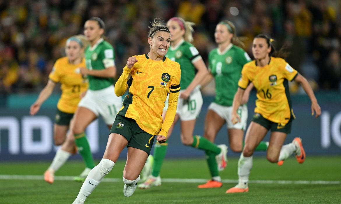 Copa do Mundo de Futebol Feminino começa com minuto de silêncio após  tiroteio na Nova Zelândia