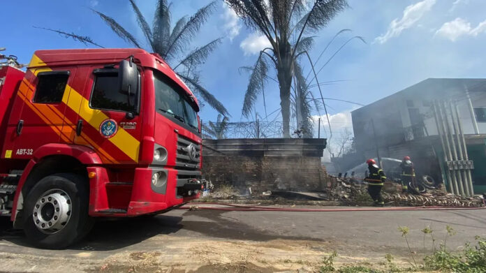 Bombeiros: Manaus apresenta 30 incêndios nas últimas 48 horas