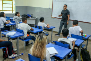 Prefeitura de Manaus reabre processo seletivo para contratação de professores substitutos